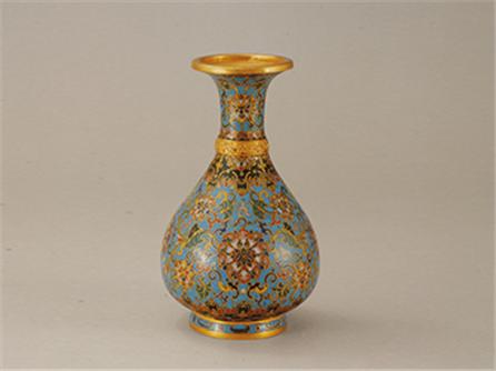  掐丝珐琅玉壶春瓶 清乾隆（1736-1795年）