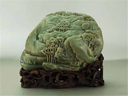  青玉秋山旅图山子 清（1644-1911年）