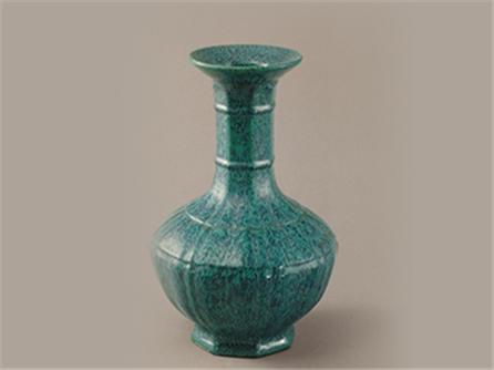  乾隆款炉钧釉起弦瓶 清乾隆（1736-1795年）