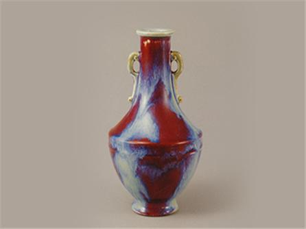  乾隆款窑变釉夔耳瓶 清乾隆（1736-1795年）