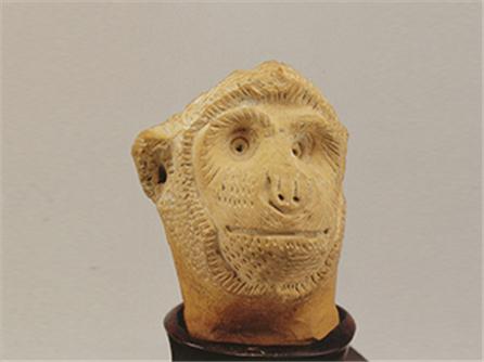  陶塑猴面 唐（618年-907年）